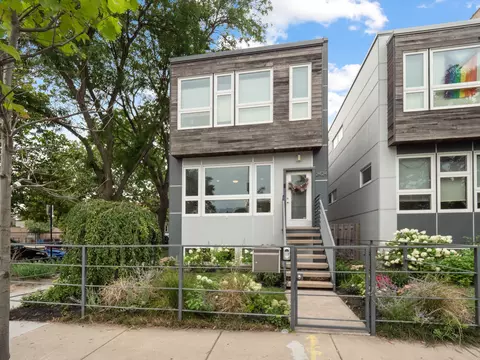 2424 W Bryn Mawr Ave, Chicago, IL 60659