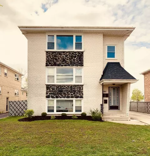 9109 Sahler Ave, Brookfield, IL 60513
