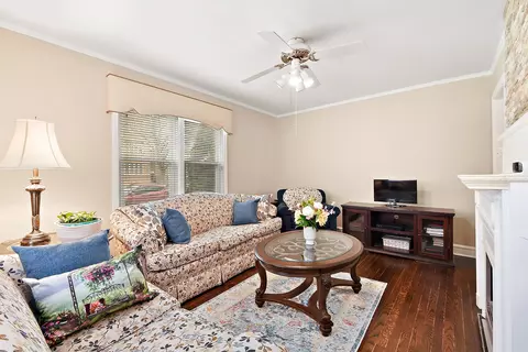10923 S Artesian Ave, Chicago, IL 60655 photo 6