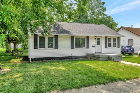112 W Oak St, Paxton, IL 60957