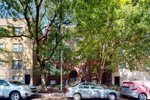 728 W Barry Ave #1E, Chicago, IL 60657