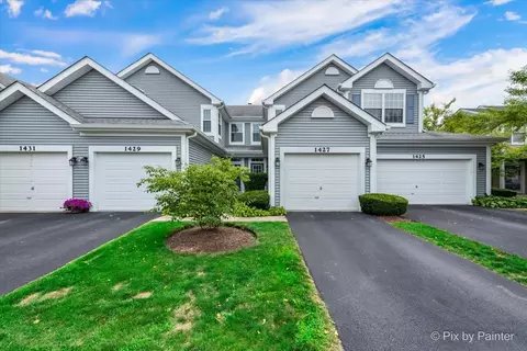 1427 Walnut Hill Ave, Saint Charles, IL 60174