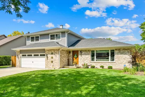 834 Faith Ln, Bartlett, IL 60103 photo 2
