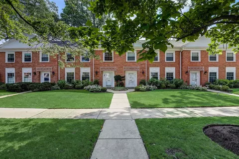 343 Greenleaf Ave, Wilmette, IL 60091