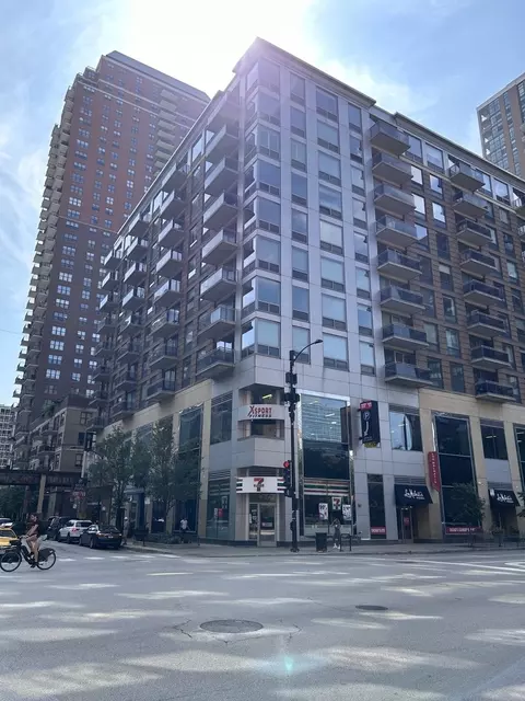 1 E 8th St #609, Chicago, IL 60605