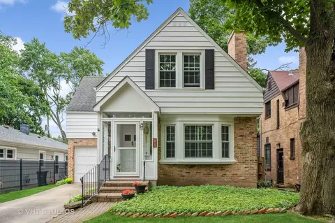 727 Hunter Rd, Glenview, IL 60025 photo 2