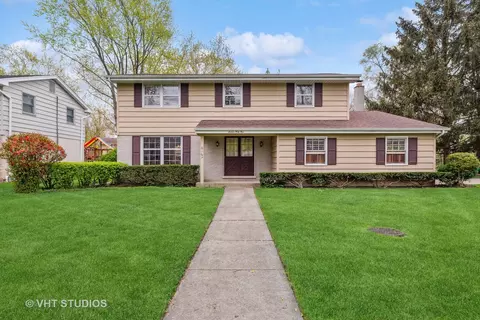 1649 Longvalley Dr, Northbrook, IL 60062