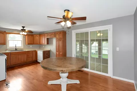521 Meadows Rd S, Bourbonnais, IL 60914 photo 5