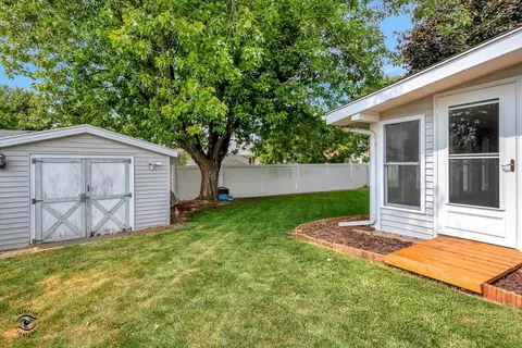 521 Meadows Rd S, Bourbonnais, IL 60914 photo 26