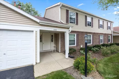 333 Newport Ln #B1, Bartlett, IL 60103