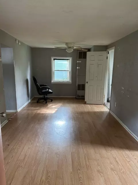 318 S Park Rd, Joliet, IL 60433 photo 3