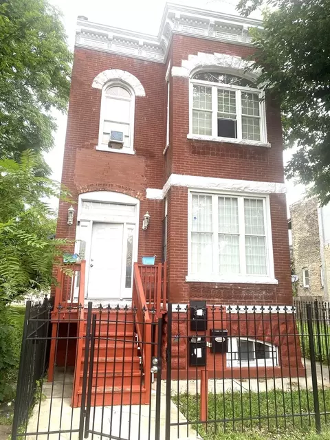 3322 W Maypole Ave, Chicago, IL 60624
