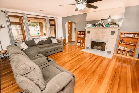1015 4th Ave, Dixon, IL 61021 photo 4