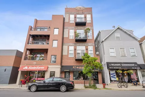 2330 W Belmont Ave #3, Chicago, IL 60618