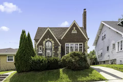 2207 121st St, Blue Island, IL 60406