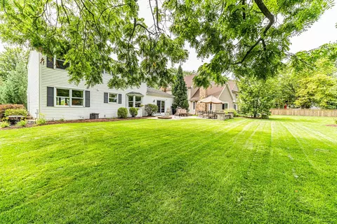 6483 Cape Cod Ct, Lisle, IL 60532 photo 24