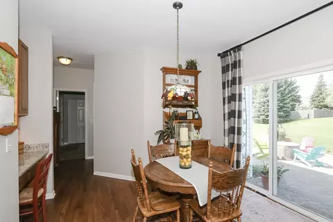 780 Par Dr, Algonquin, IL 60102 photo 17