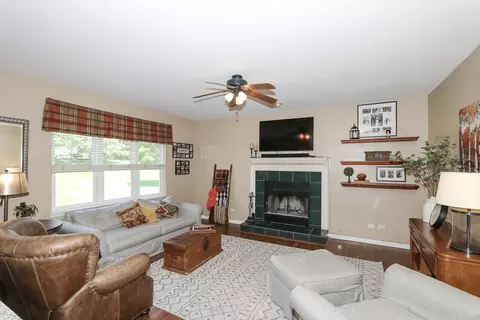 780 Par Dr, Algonquin, IL 60102 photo 20