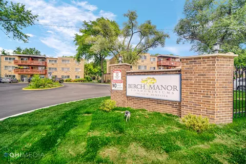 726 Dempster St #5, Mount Prospect, IL 60056