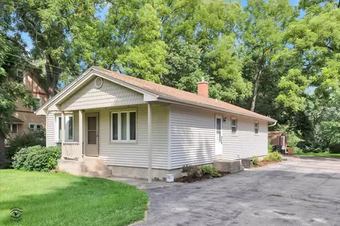 238 Chicago Rd, Oswego, IL 60543