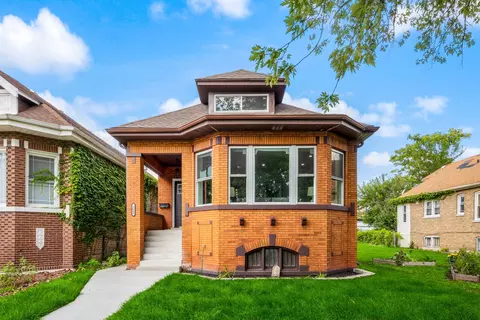 9040 S Racine Ave, Chicago, IL 60620