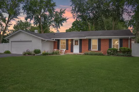 4 Rye Ct, Bolingbrook, IL 60440