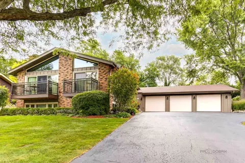 2109 Valley Lo Ln, Glenview, IL 60025