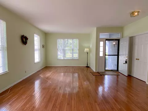 1664 Mcdowell Ave, Aurora, IL 60504 photo 4