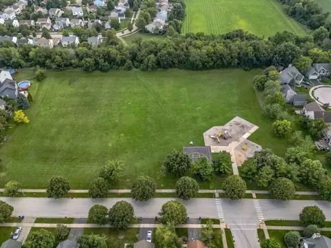 1664 Mcdowell Ave, Aurora, IL 60504 photo 22