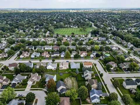 1664 Mcdowell Ave, Aurora, IL 60504 photo 23