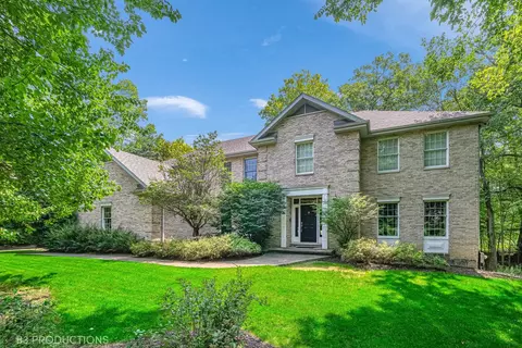 1023 S Butternut Cir, Frankfort, IL 60423