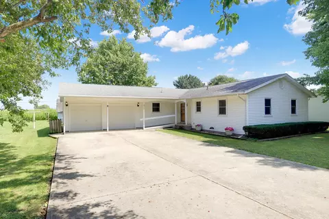 711 S East St, Homer, IL 61849