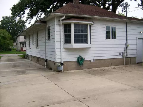 214 W John St, Forrest, IL 61741 photo 27