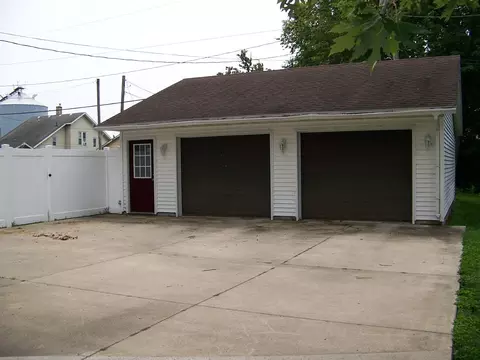 214 W John St, Forrest, IL 61741 photo 24