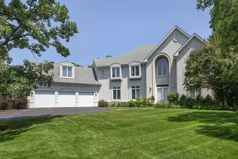437 Thorngate Ln, Riverwoods, IL 60015