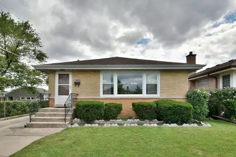 2555 Sonia Ln, Franklin Park, IL 60131