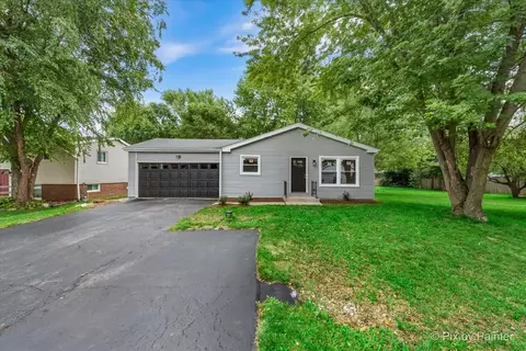 5410 Oak Park Rd, Oakwood Hills, IL 60013
