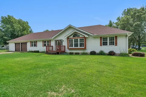 203 E North Railroad St, Braceville, IL 60407