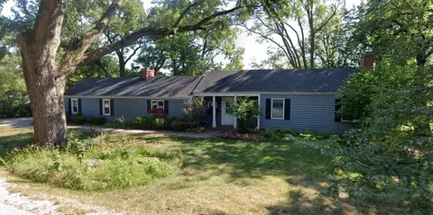 483 Brookside Rd, Barrington, IL 60010