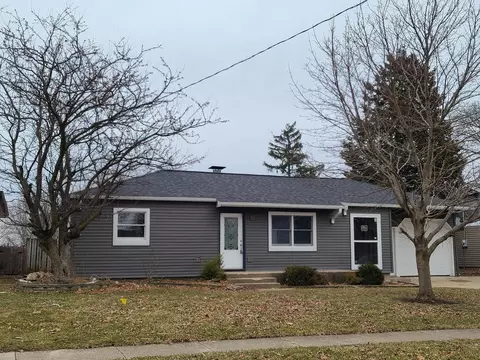 11008 Bonnie Brae Rd, Huntley, IL 60142