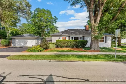 5621 Plymouth St, Downers Grove, IL 60516