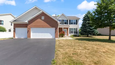 2297 Hobbs Ln, Yorkville, IL 60560