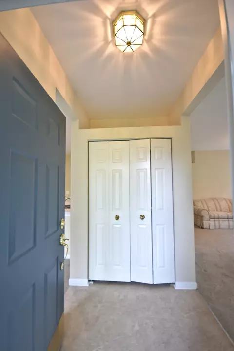 600 Howard Ave #600, East Dundee, IL 60118 photo 4