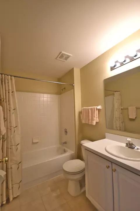 600 Howard Ave #600, East Dundee, IL 60118 photo 17