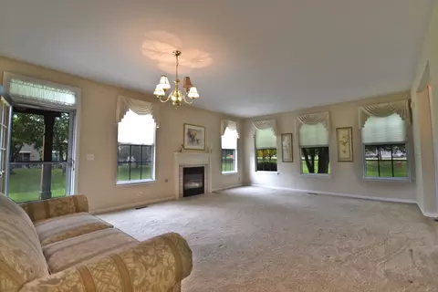 600 Howard Ave #600, East Dundee, IL 60118 photo 13