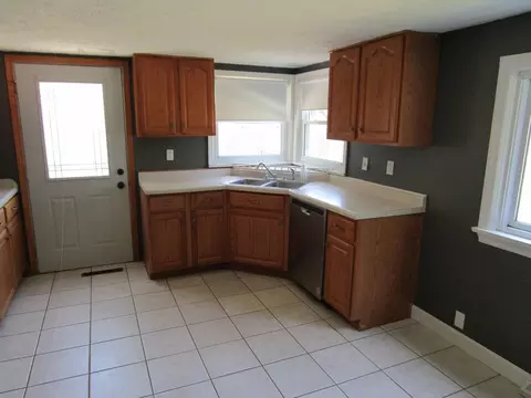 1107 Ruby St, Belvidere, IL 61008 photo 8