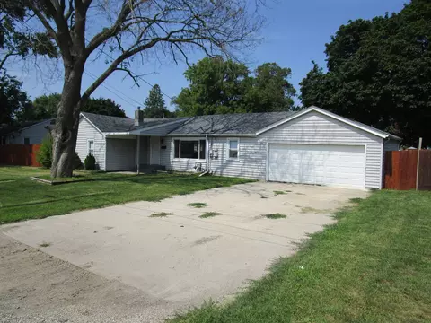1107 Ruby St, Belvidere, IL 61008 photo 2