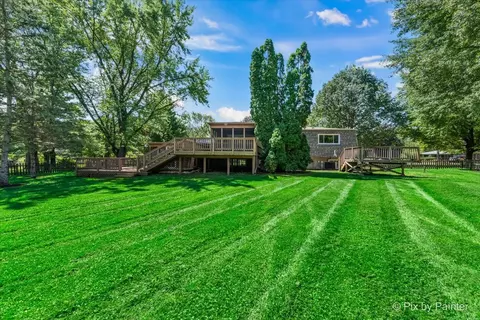 3 N189 Bernice Dr, Saint Charles, IL 60175