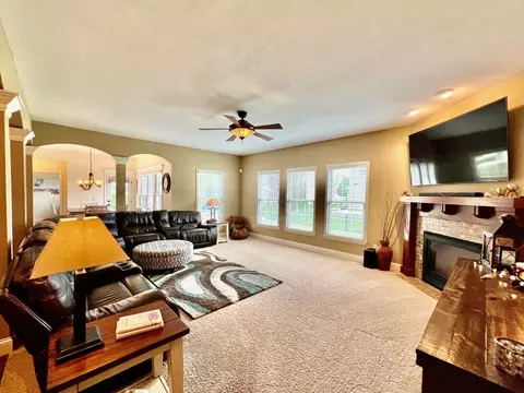 2816 Powell Dr, Bloomington, IL 61704 photo 32