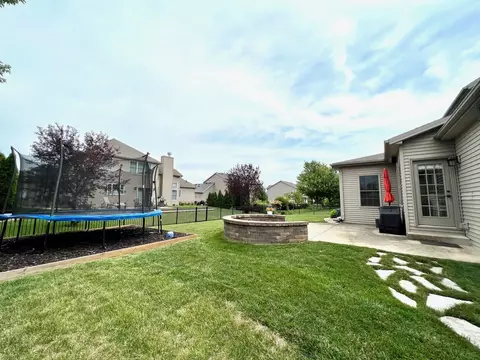 2816 Powell Dr, Bloomington, IL 61704 photo 70